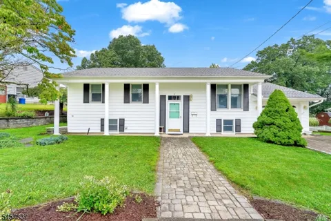 11 Fairview Ave