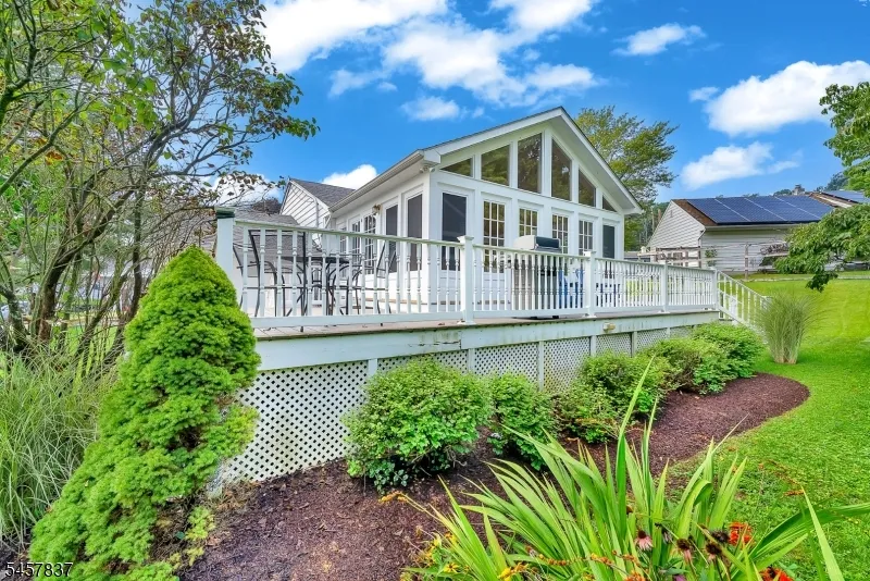 11 Fairview Ave Newton Town, NJ 07860
