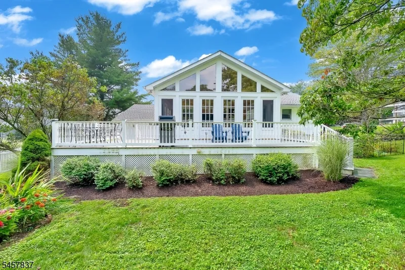 11 Fairview Ave Newton Town, NJ 07860