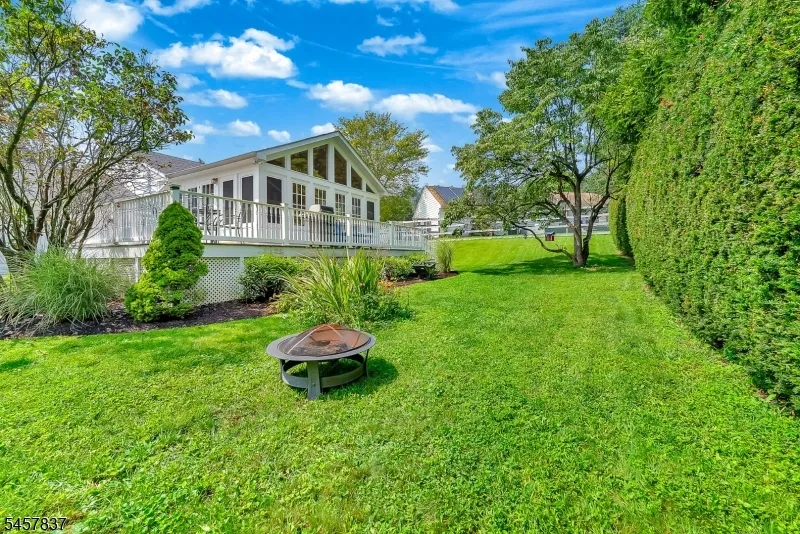 11 Fairview Ave Newton Town, NJ 07860