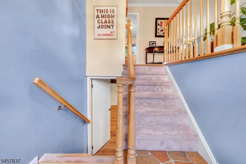 11 Fairview Ave Newton Town, NJ 07860
