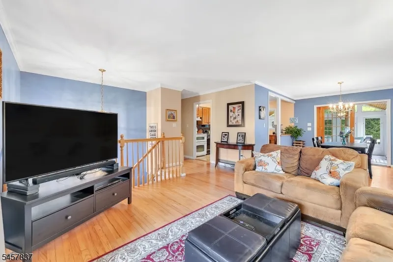 11 Fairview Ave Newton Town, NJ 07860