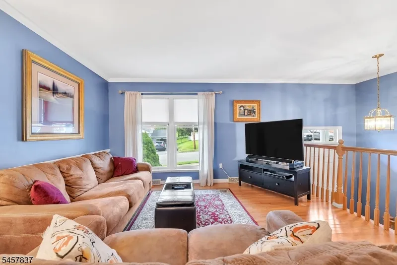 11 Fairview Ave Newton Town, NJ 07860