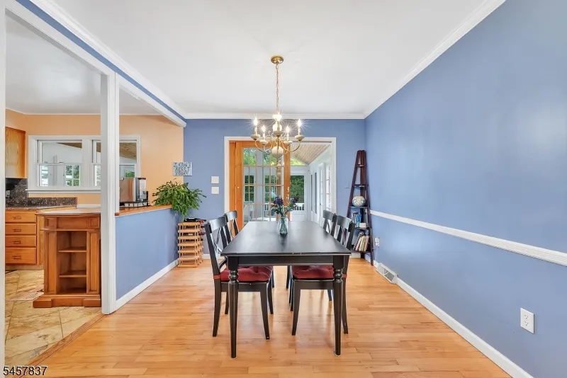 11 Fairview Ave Newton Town, NJ 07860