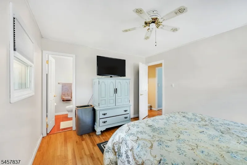 11 Fairview Ave Newton Town, NJ 07860