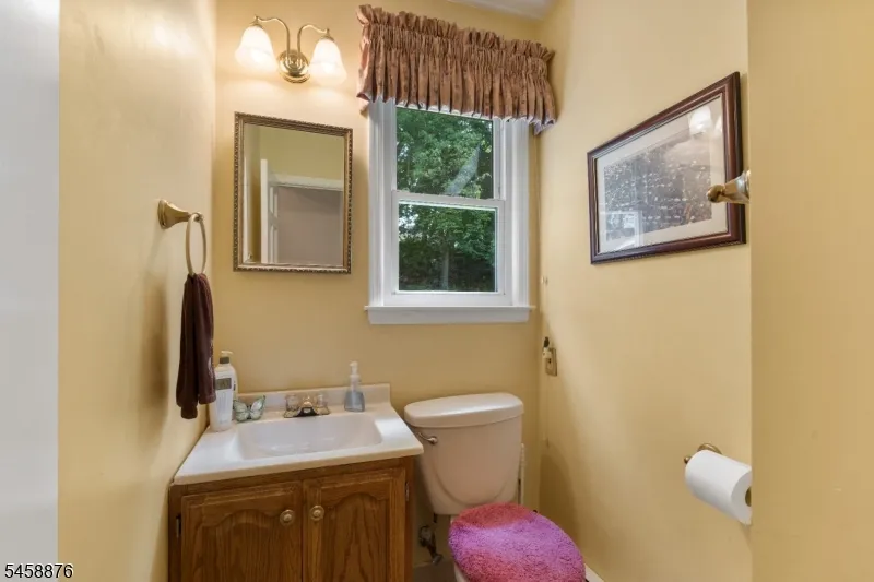 12 Ryder Rd Wayne, NJ 07470