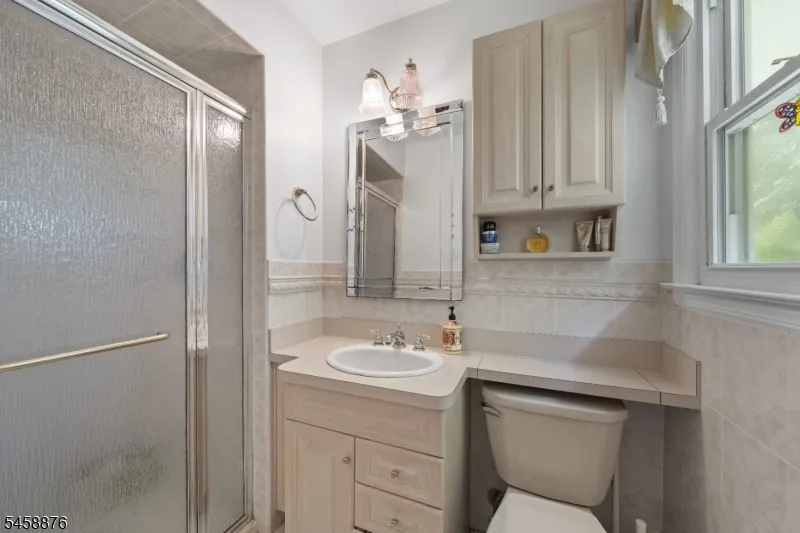 12 Ryder Rd Wayne, NJ 07470