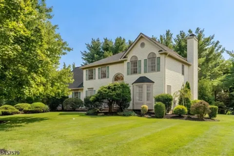 12 Poppy Dr