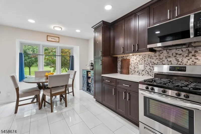 23 Butternut Dr Wayne, NJ 07470