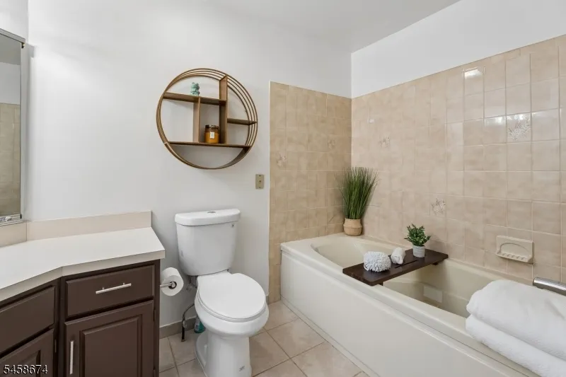 23 Butternut Dr Wayne, NJ 07470