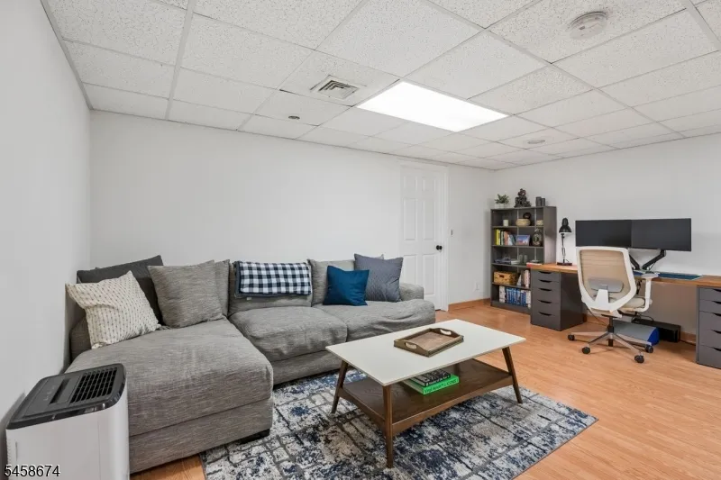23 Butternut Dr Wayne, NJ 07470