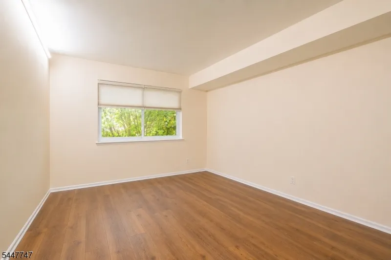 201 Edison Glen Ter Edison, NJ 08837