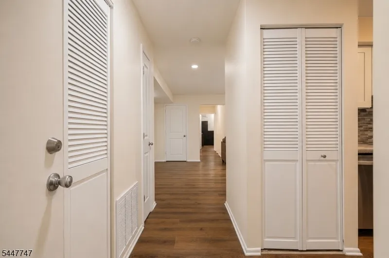 201 Edison Glen Ter Edison, NJ 08837