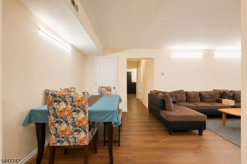 201 Edison Glen Ter Edison, NJ 08837