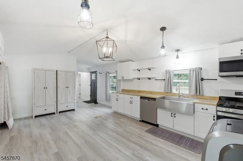 65 Sherwood Park Washington, NJ 07853