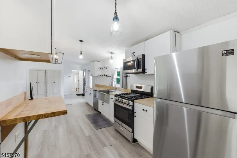 65 Sherwood Park Washington, NJ 07853