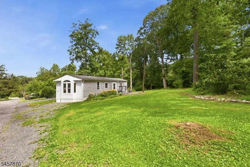 65 Sherwood Park Washington, NJ 07853