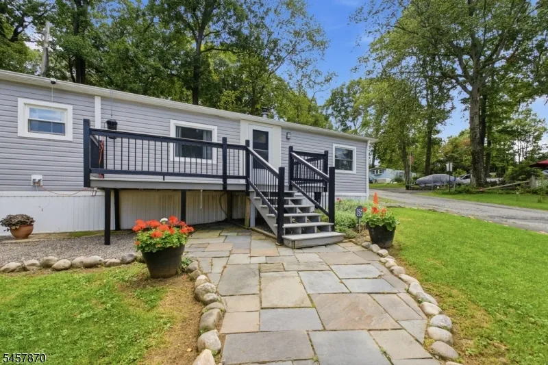 65 Sherwood Park Washington, NJ 07853