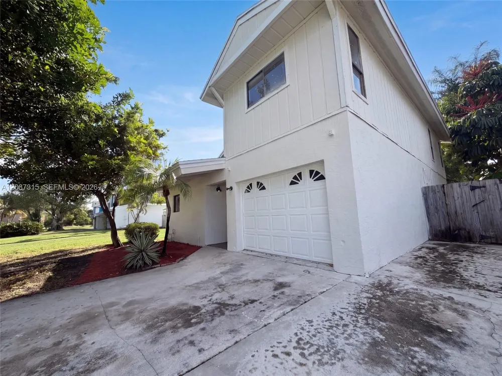 2496 Douglas Ave Delray Beach, FL 33444