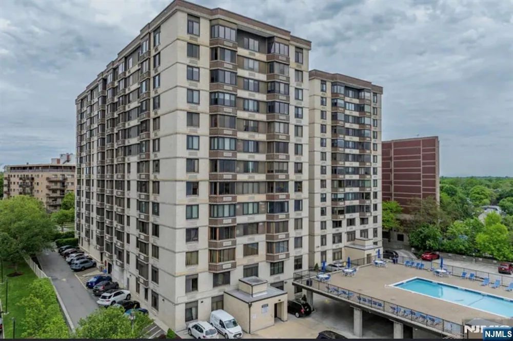 326 Prospect Avenue 11G Hackensack, NJ 07601