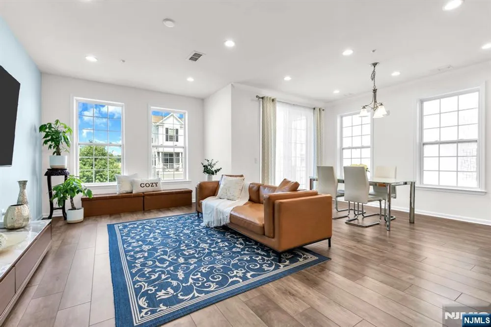 266 Aspen Drive Cedar Grove, NJ 07009