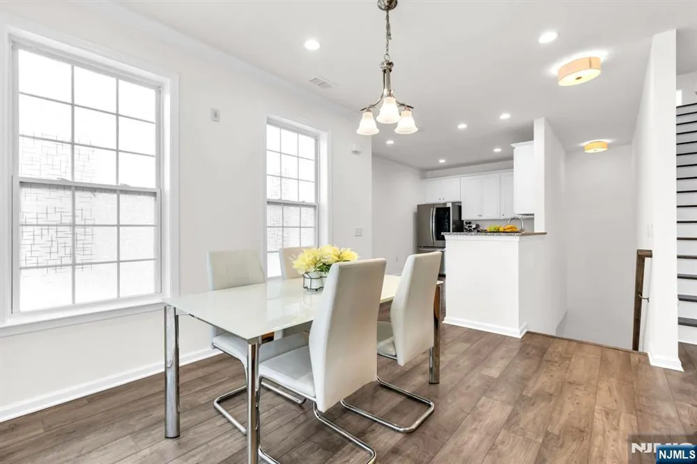 266 Aspen Drive Cedar Grove, NJ 07009