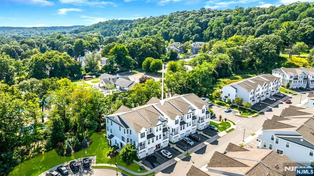 266 Aspen Drive Cedar Grove, NJ 07009