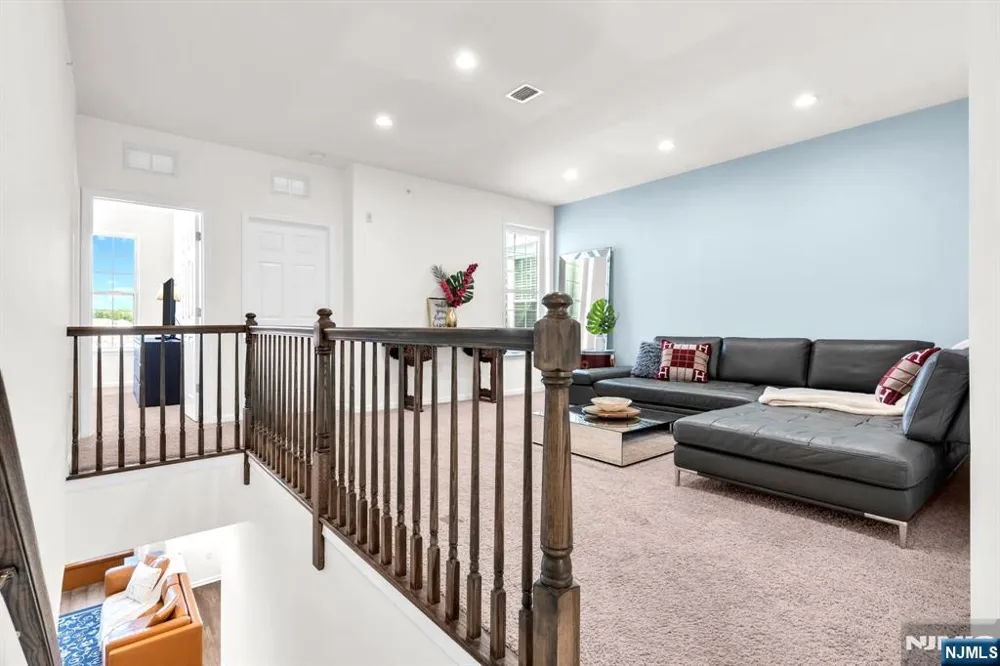 266 Aspen Drive Cedar Grove, NJ 07009