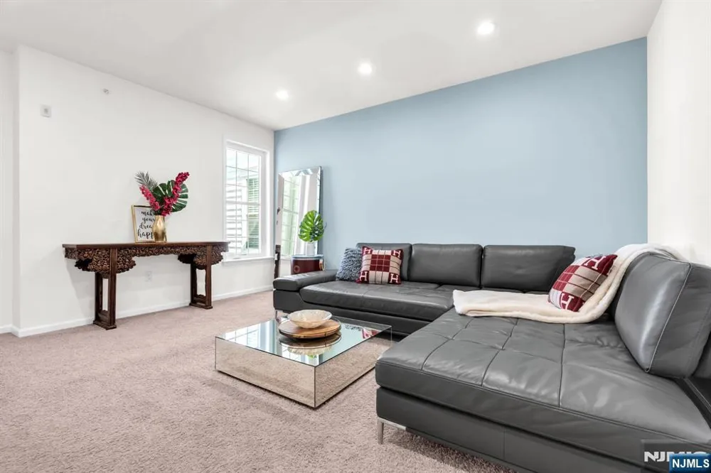 266 Aspen Drive Cedar Grove, NJ 07009