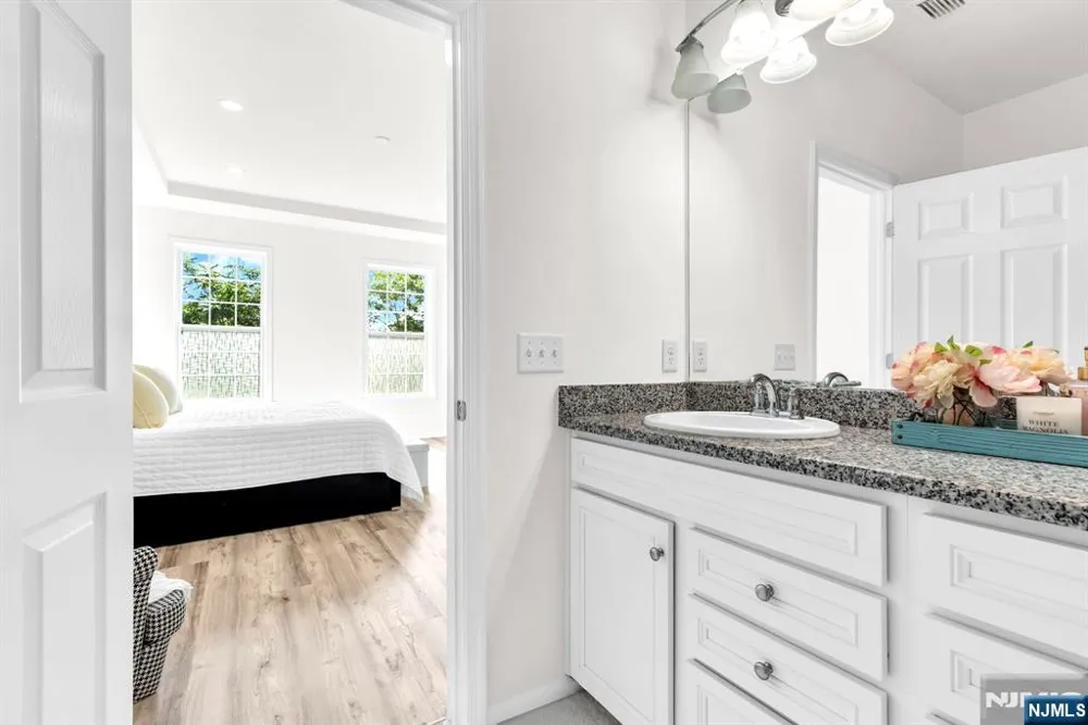 266 Aspen Drive Cedar Grove, NJ 07009