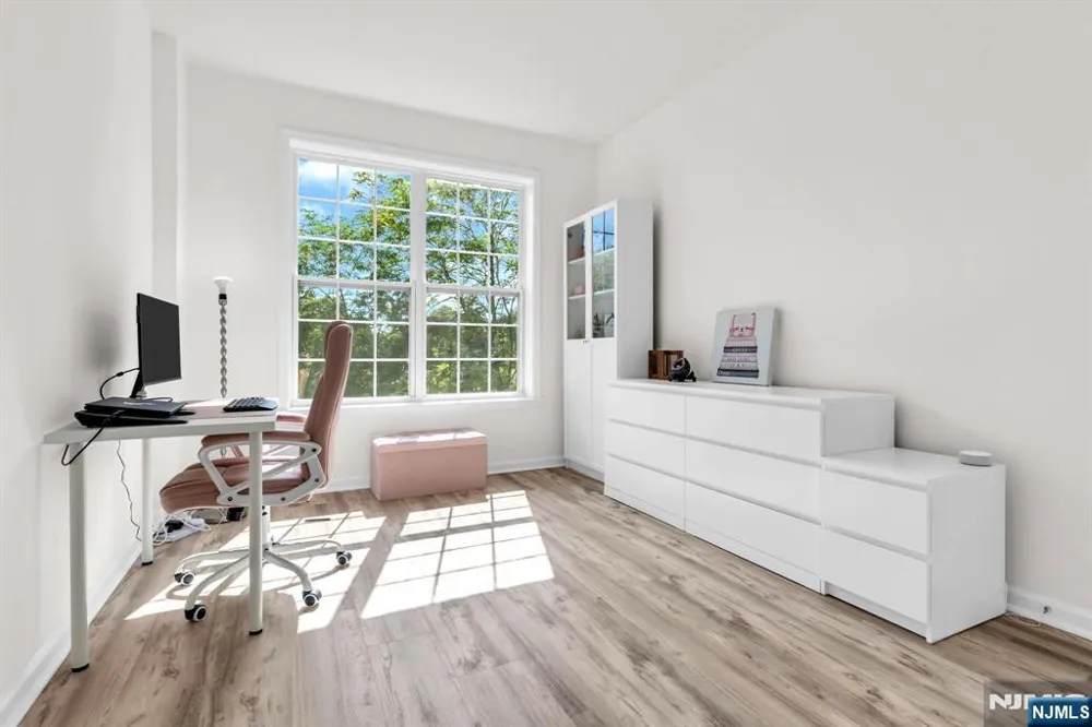 266 Aspen Drive Cedar Grove, NJ 07009