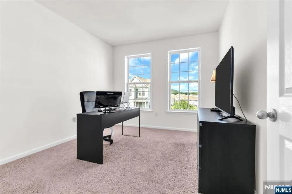 266 Aspen Drive Cedar Grove, NJ 07009