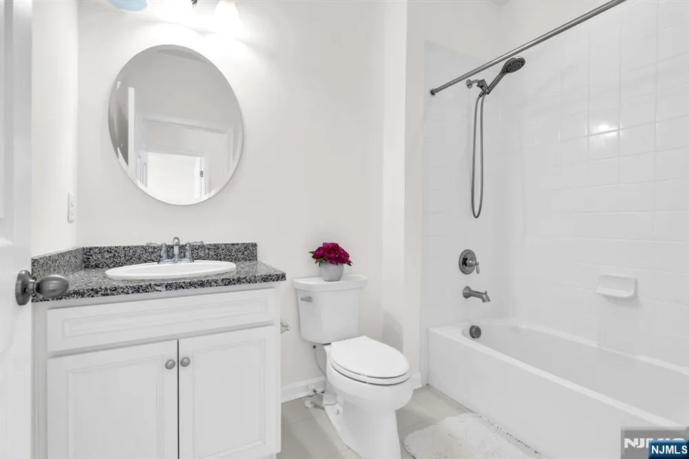 266 Aspen Drive Cedar Grove, NJ 07009