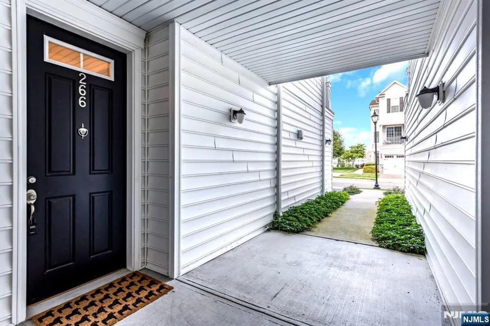 266 Aspen Drive Cedar Grove, NJ 07009