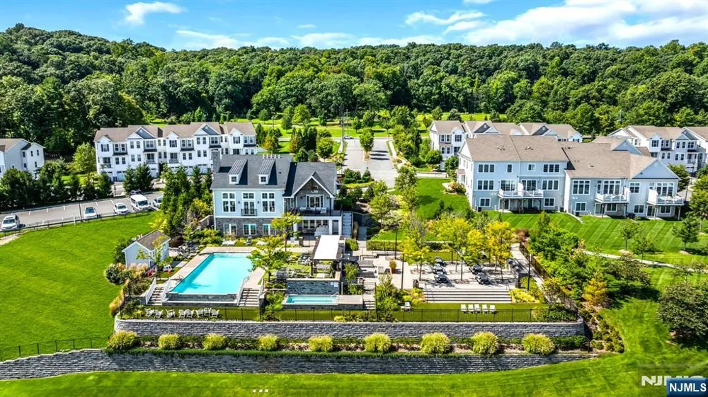 266 Aspen Drive Cedar Grove, NJ 07009