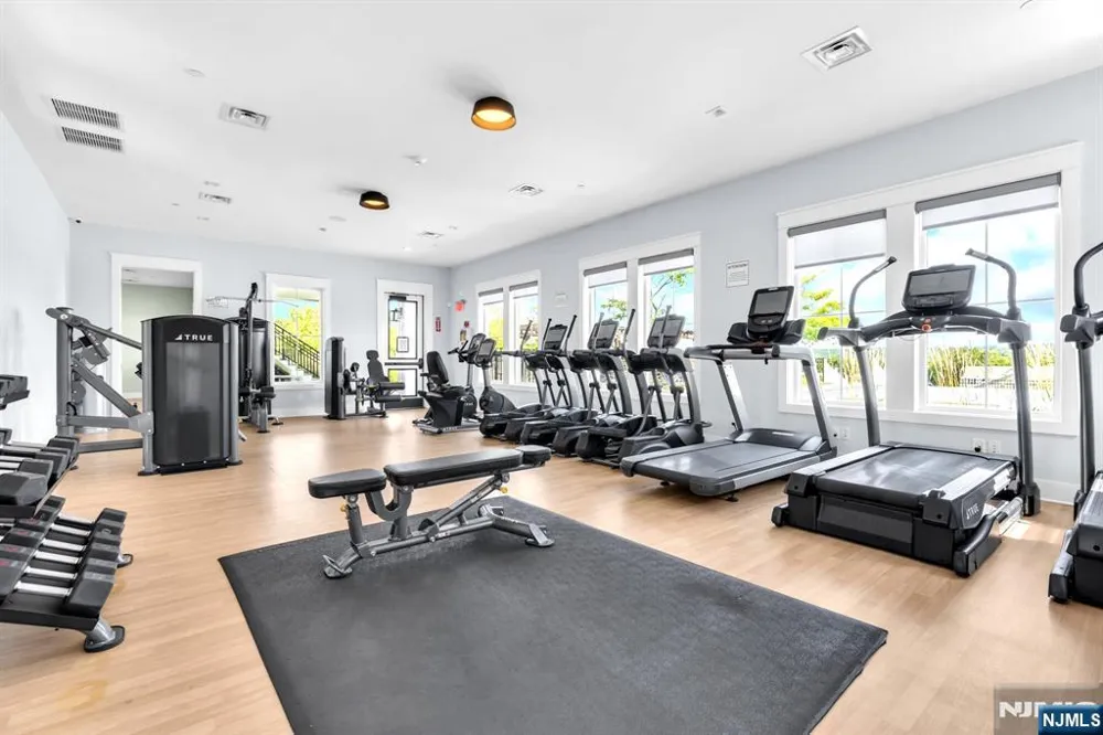 266 Aspen Drive Cedar Grove, NJ 07009