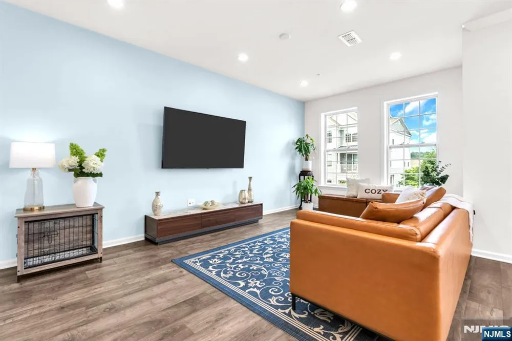 266 Aspen Drive Cedar Grove, NJ 07009