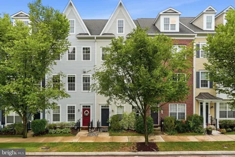 37 MERIDIAN LANE
