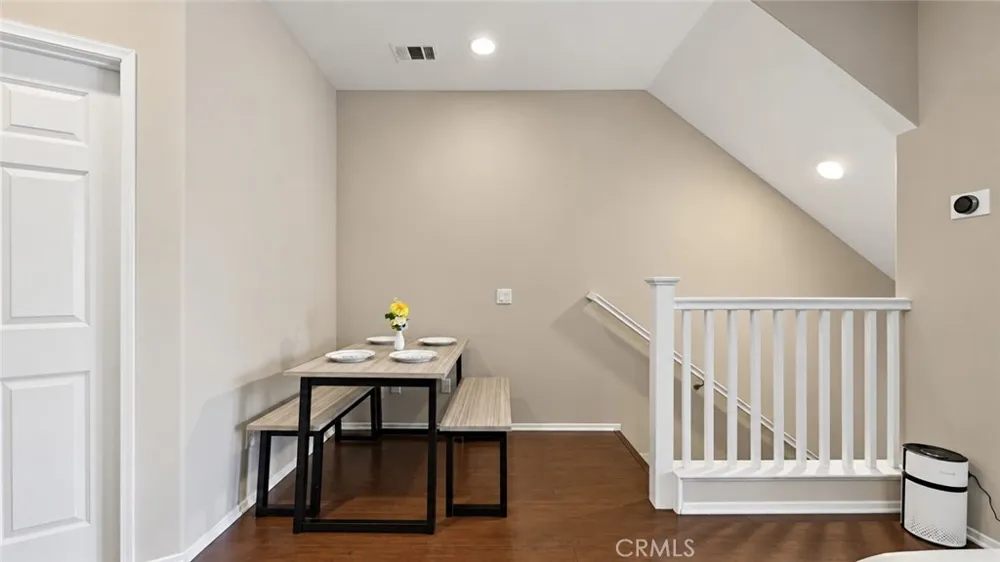 14671 Sherman Way Van Nuys, CA 91405