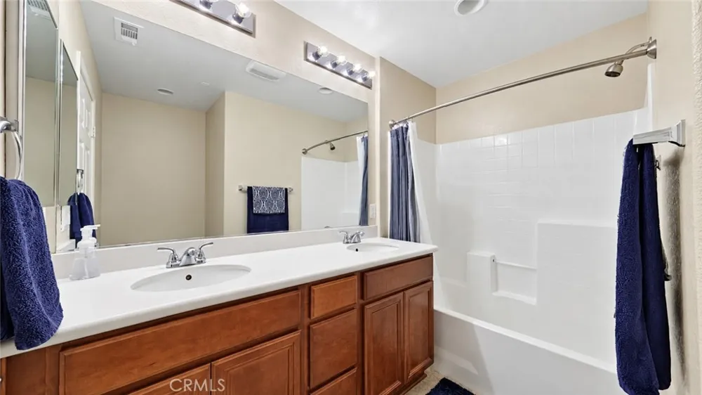 14671 Sherman Way Van Nuys, CA 91405