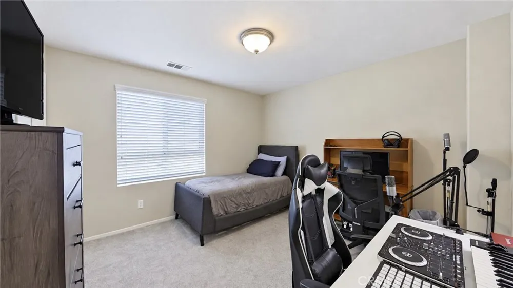 14671 Sherman Way Van Nuys, CA 91405