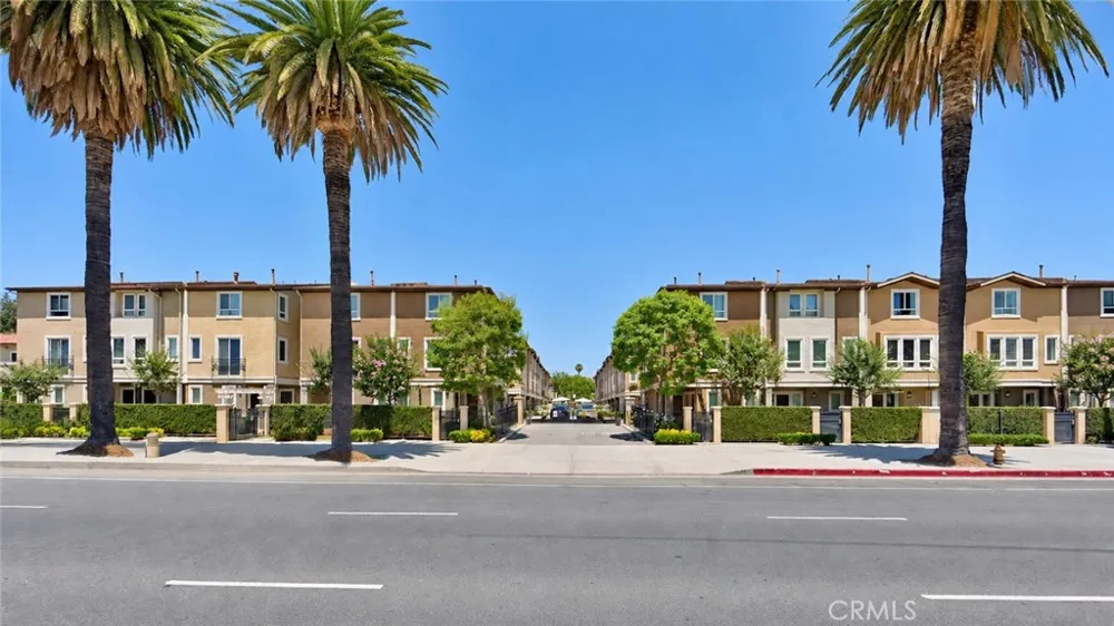 14671 Sherman Way Van Nuys, CA 91405