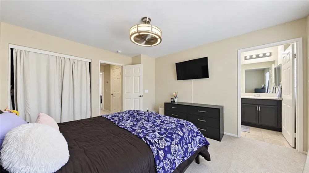 14671 Sherman Way Van Nuys, CA 91405