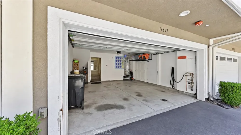 14671 Sherman Way Van Nuys, CA 91405