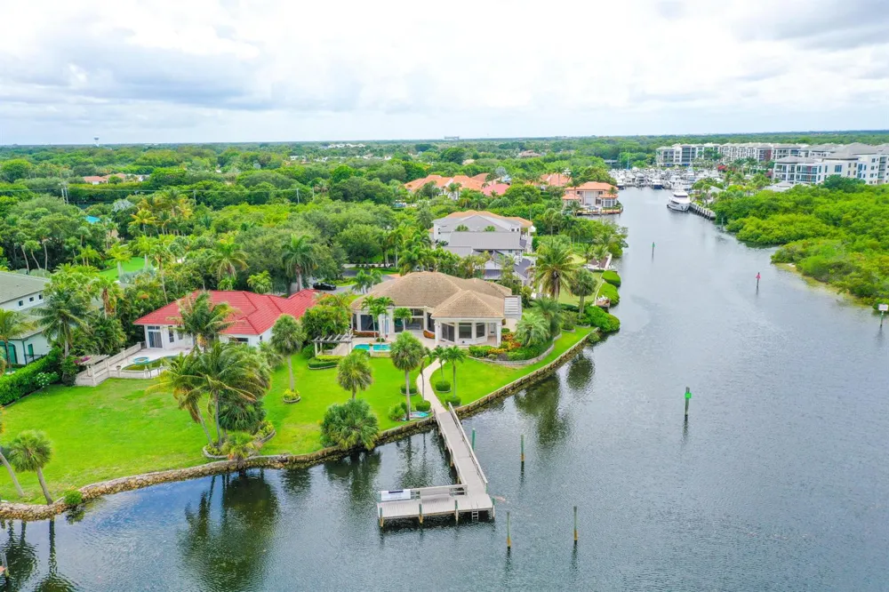 2435 SNOOK TRAIL Palm Beach Gardens, FL 33410