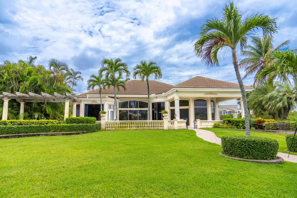 2435 SNOOK TRAIL Palm Beach Gardens, FL 33410