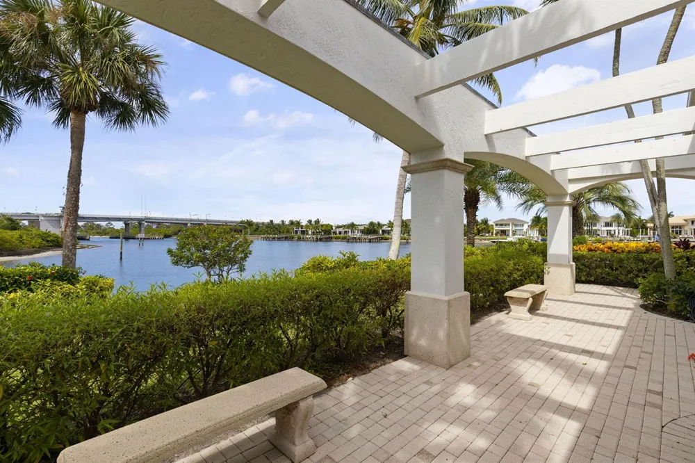 2435 SNOOK TRAIL Palm Beach Gardens, FL 33410