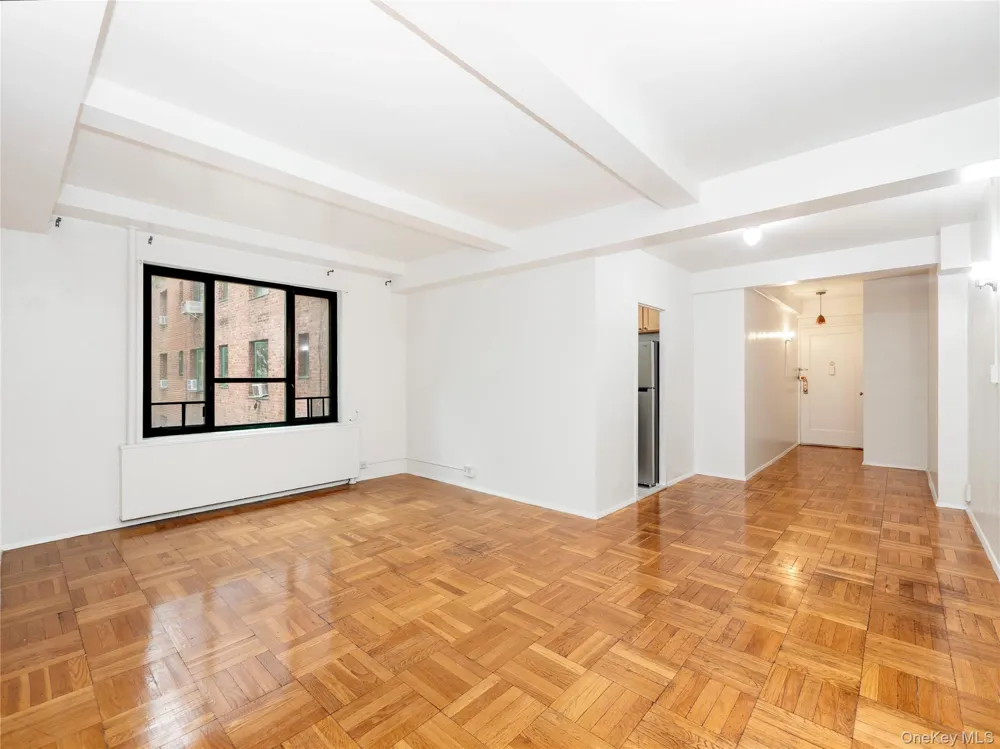 2150 E Tremont Avenue #4C Bronx, NY 10462