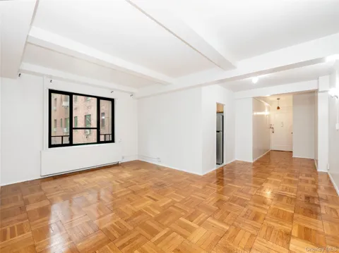 2150 E Tremont Avenue #4C