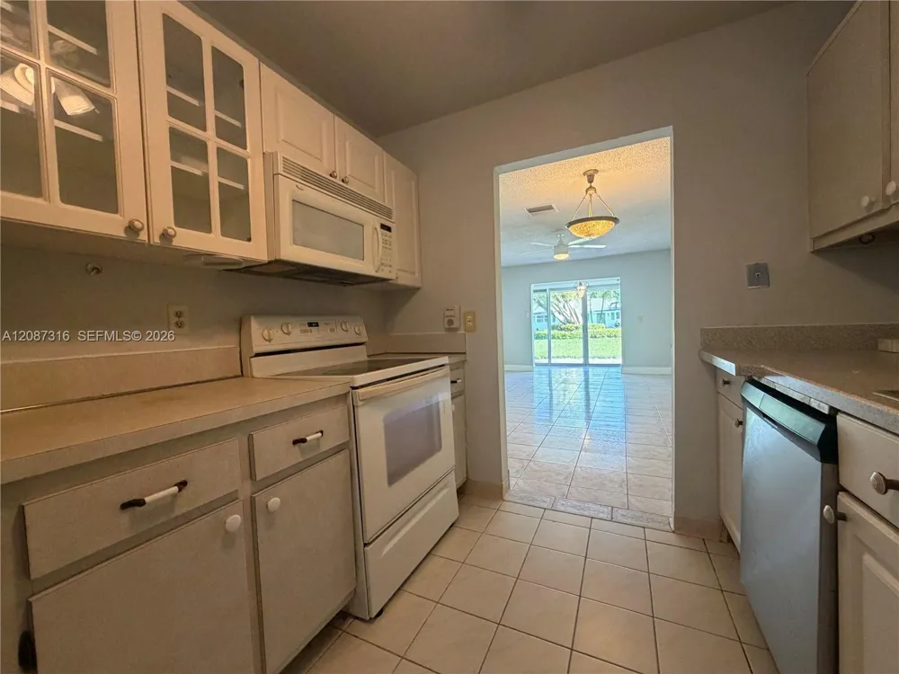 400 SW Golfview Ter #112 Boynton Beach, FL 33426